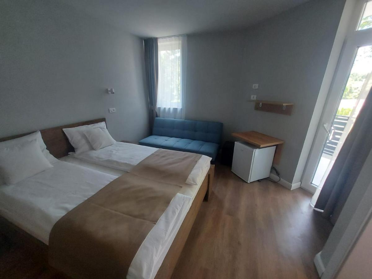 Octogon Hotel Băile Felix Eksteriør billede