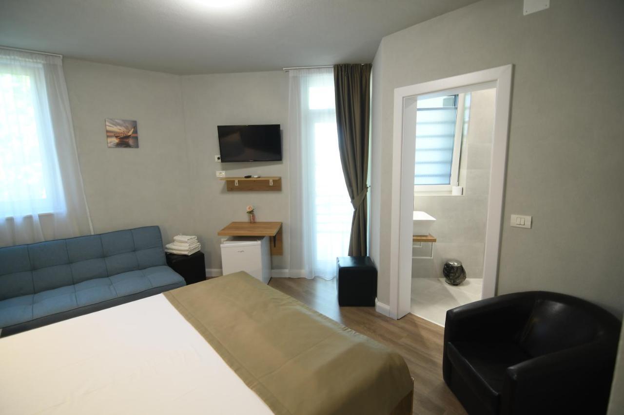 Octogon Hotel Băile Felix Eksteriør billede